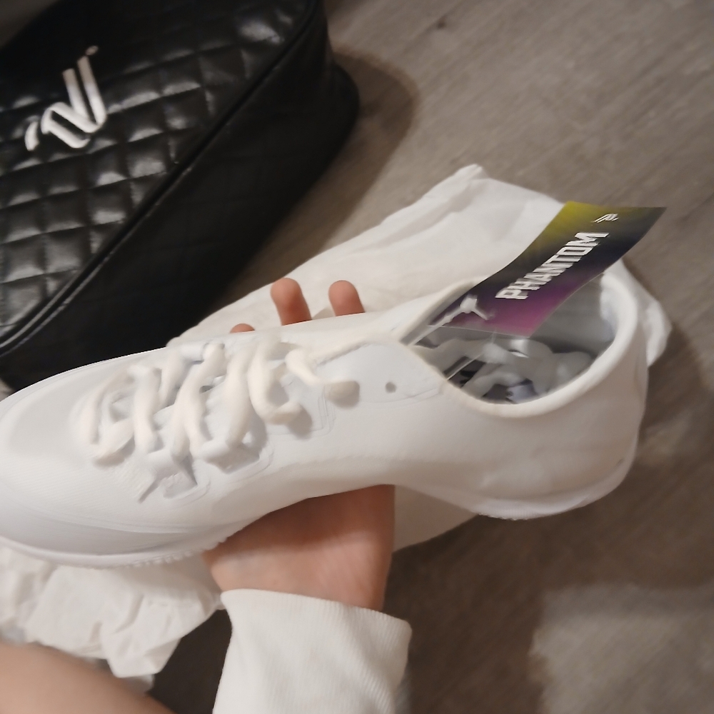 Varsity cheer shoes size 6
